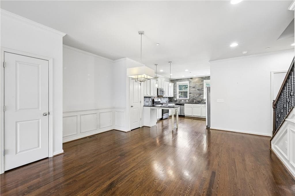 3 bedroom, 4 bathroom, 2,296 sq ft townhouse for sale at 1349 Hawthorne Avenue, Smyrna, GA 30080 — photo 5