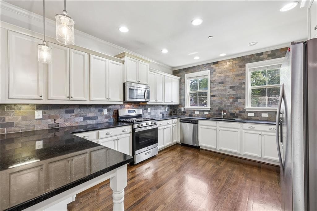 3 bedroom, 4 bathroom, 2,296 sq ft townhouse for sale at 1349 Hawthorne Avenue, Smyrna, GA 30080 — photo 7