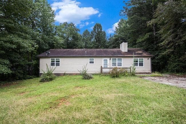 3 bedroom, 2 bathroom, 2,008 sq ft single family residence for sale at 8955 Ochil Lane, Winston, GA 30187