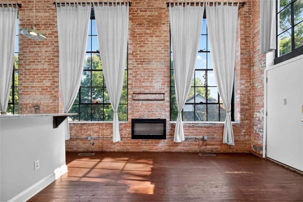2 bedroom, 2 bathroom, 1,280 sq ft condominium under contract at 10 James Street 1A, Hampton, GA 30228 — photo 6