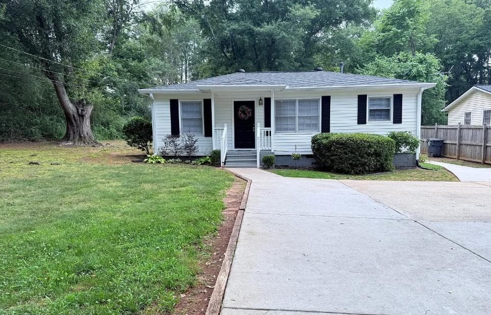 3 bedroom, 1 bathroom, 814 sq ft single family residence for rent at 205 Harper Street, Villa Rica, GA 30180 for $1,595 a month — photo 2