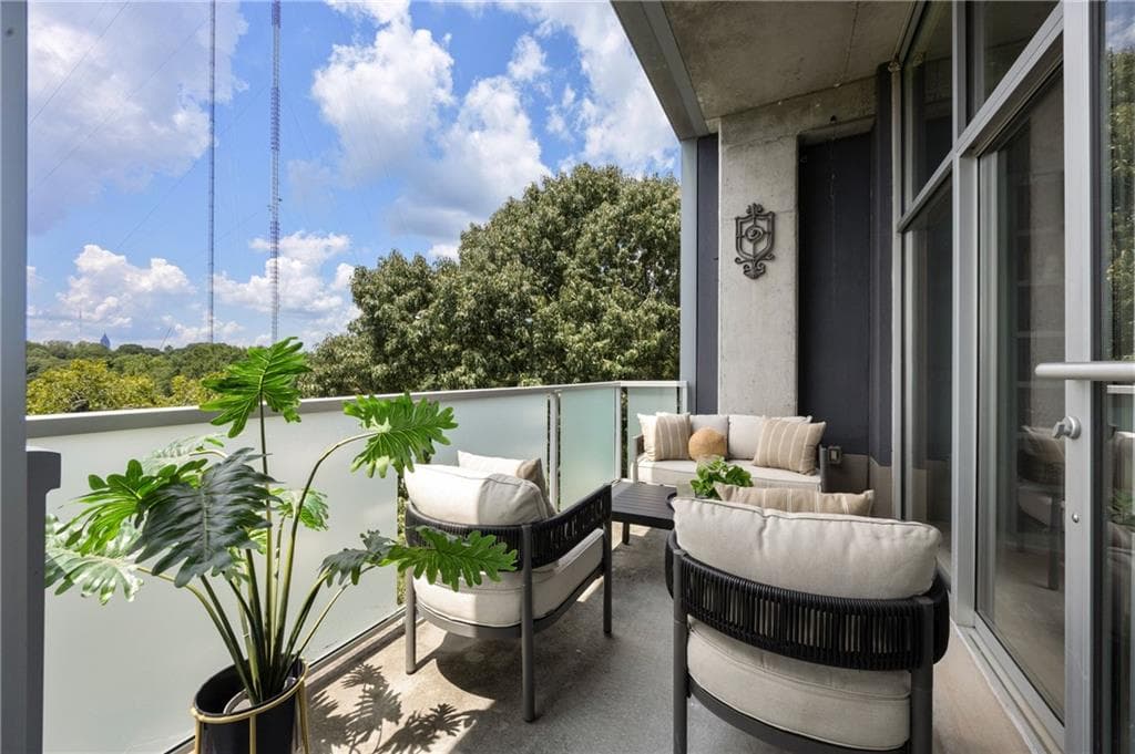 3 bedroom, 2 bathroom, 1,508 sq ft condominium under contract at 130 Arizona Avenue 407, Atlanta, GA 30307 — photo 10