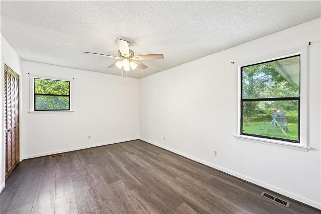 3 bedroom, 2 bathroom, 1,823 sq ft single family residence for sale at 911 Grant Town Road, Munford, AL 36268 — photo 6