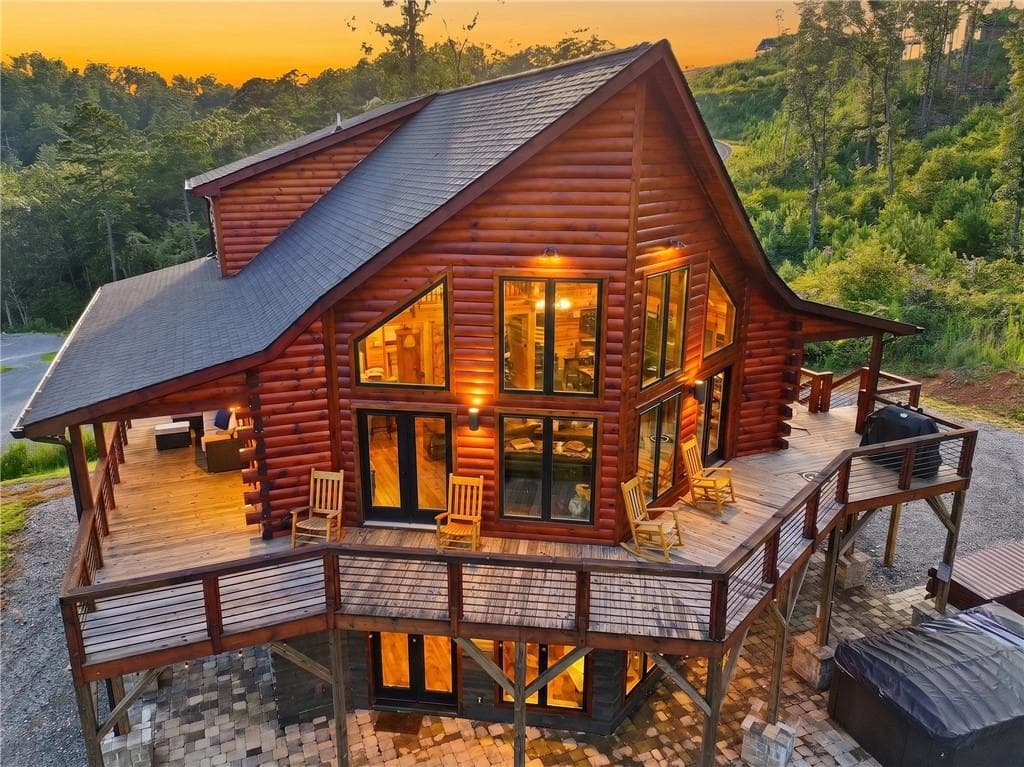 5 bedroom, 4 bathroom, 3,151 sq ft single family residence for sale at 643 Woodstone Trail, Ellijay, GA 30540 — photo 2