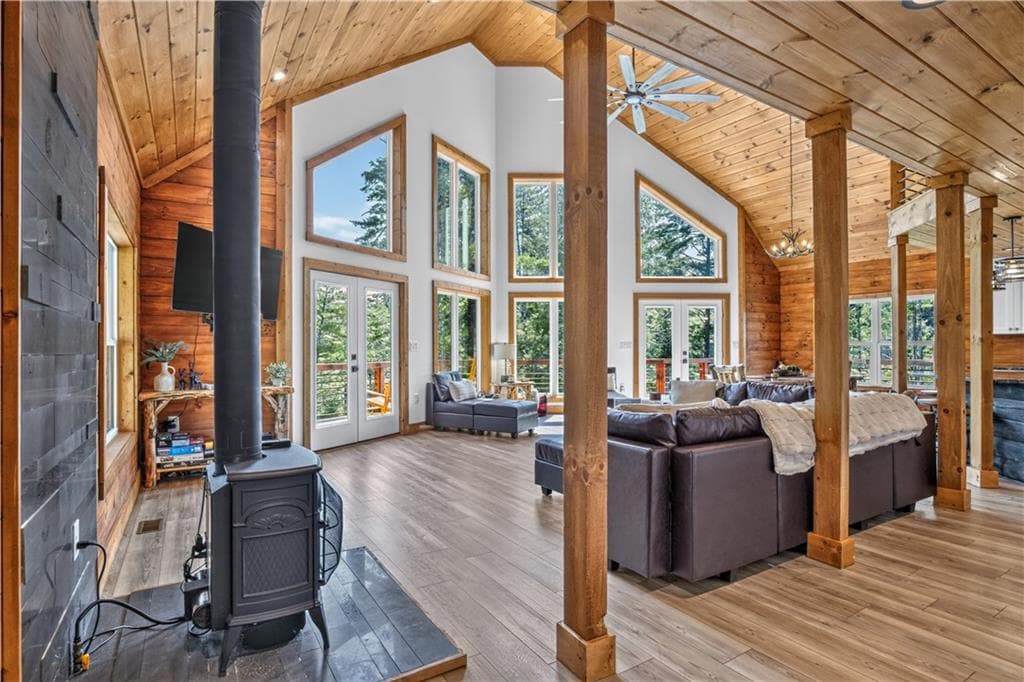 5 bedroom, 4 bathroom, 3,151 sq ft single family residence for sale at 643 Woodstone Trail, Ellijay, GA 30540 — photo 7