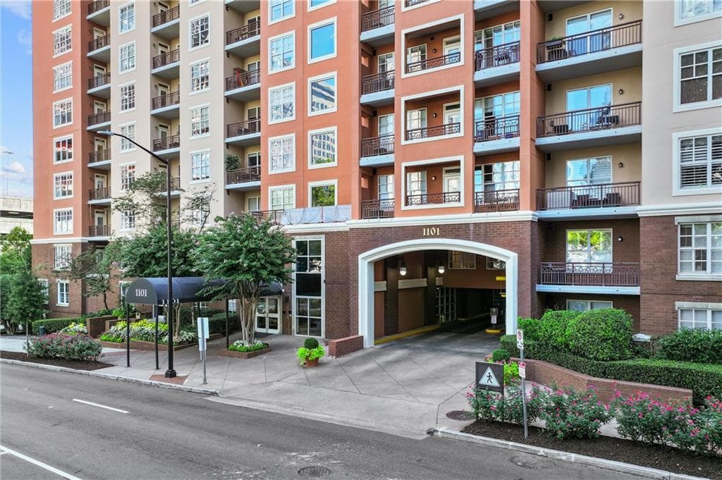 2 bedroom, 2 bathroom, 1,169 sq ft condominium for sale at 1101 Juniper Street #319, Atlanta, GA 30309 — photo 6