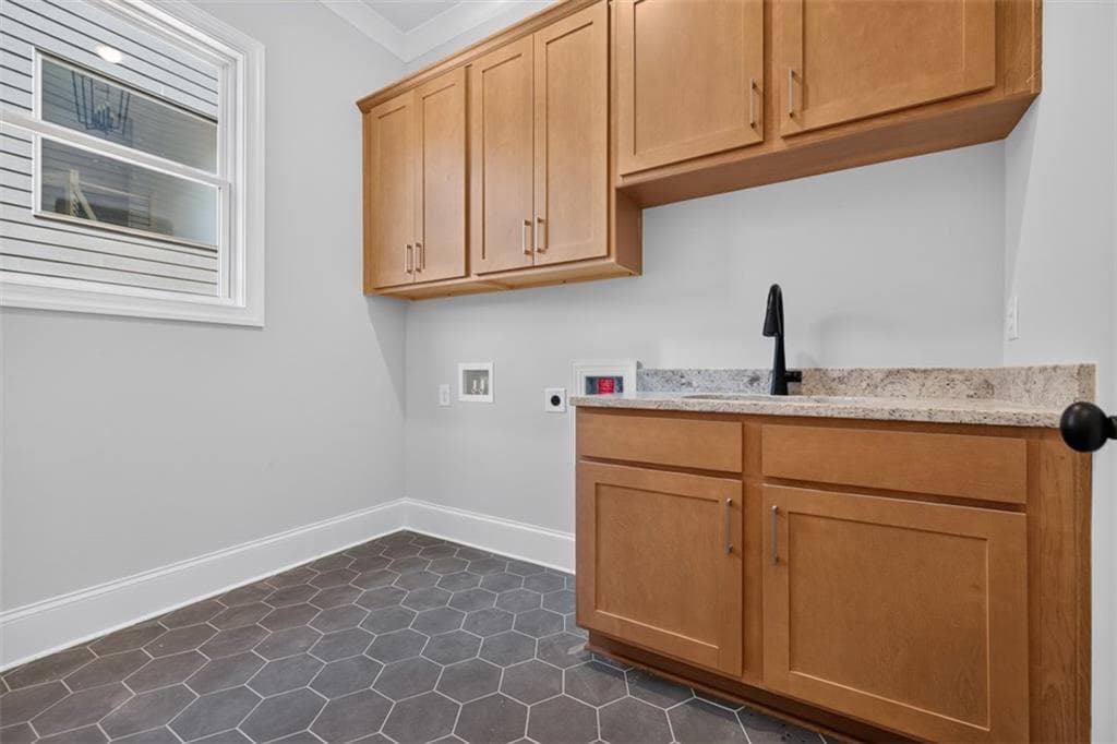 4 bedroom, 4 bathroom, 3,112 sq ft single family residence for sale at 5808 Mitchell Street, Flowery Branch, GA 30542 — photo 4