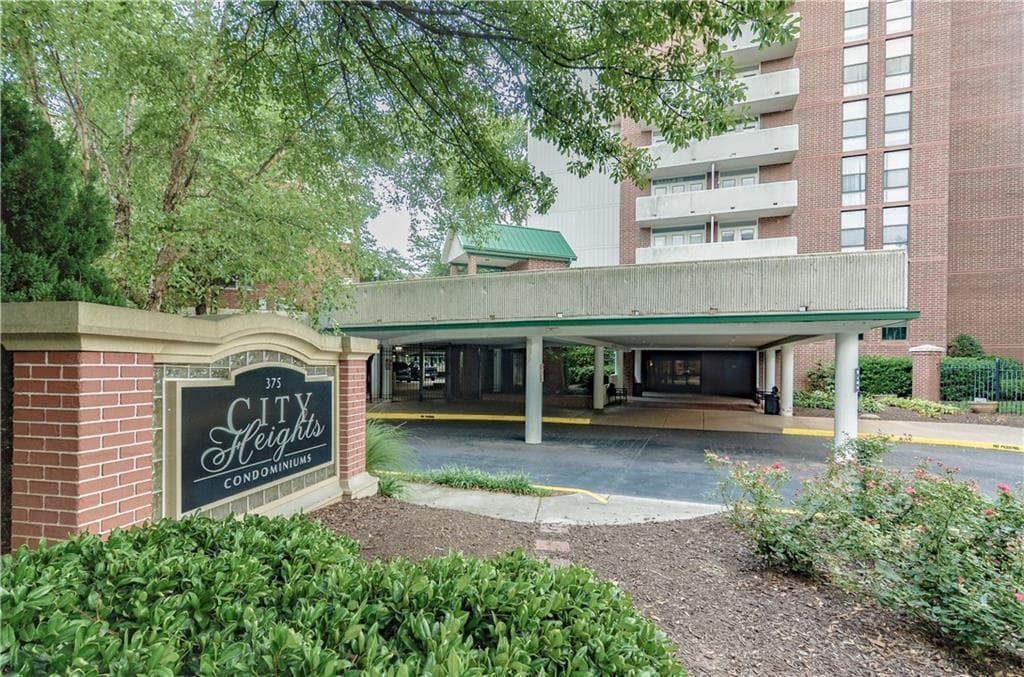 2 bedroom, 1 bathroom, 1,014 sq ft condominium for rent at 375 Ralph Mcgill Boulevard 401, Atlanta, GA 30312 for $1,495 a month — photo 3