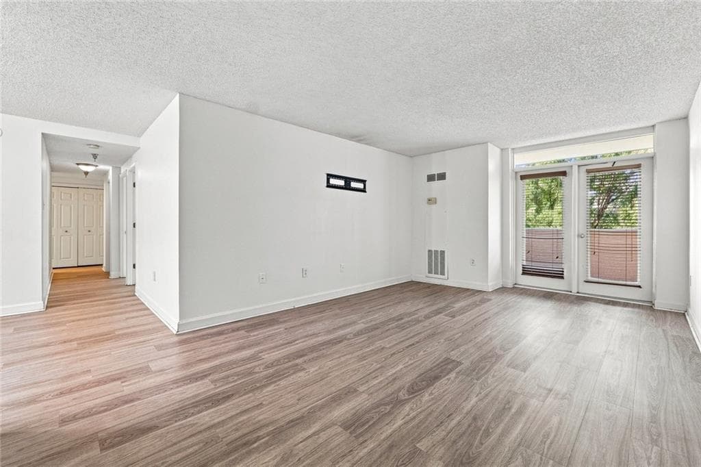 2 bedroom, 1 bathroom, 1,014 sq ft condominium for rent at 375 Ralph Mcgill Boulevard 401, Atlanta, GA 30312 for $1,495 a month — photo 5