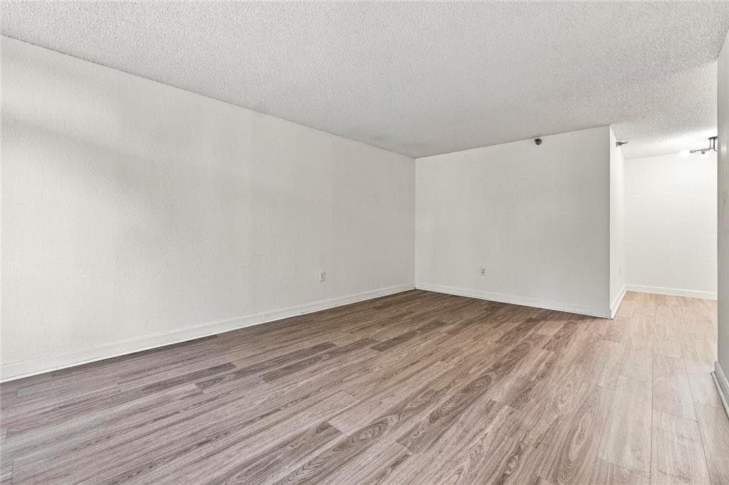 2 bedroom, 1 bathroom, 1,014 sq ft condominium for rent at 375 Ralph Mcgill Boulevard 401, Atlanta, GA 30312 for $1,495 a month — photo 7