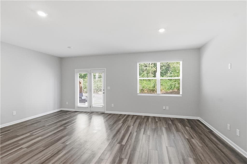 3 bedroom, 3 bathroom, 1,421 sq ft townhouse for sale at 2554 Coventry Street, Atlanta, GA 30331 — photo 4
