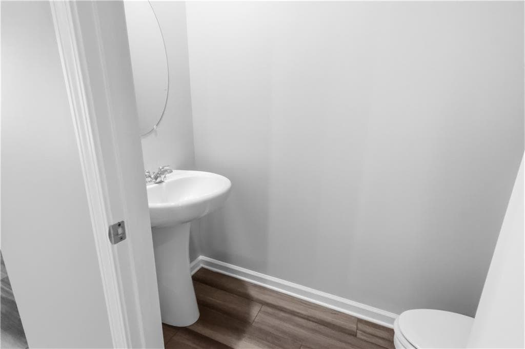 3 bedroom, 3 bathroom, 1,421 sq ft townhouse for sale at 2554 Coventry Street, Atlanta, GA 30331 — photo 7