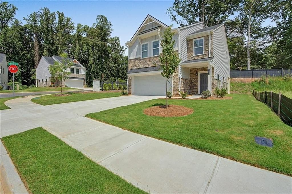 4 bedroom, 3 bathroom, 1,912 sq ft single family residence for sale at 5915 Titan Lane, Mableton, GA 30126 — photo 4
