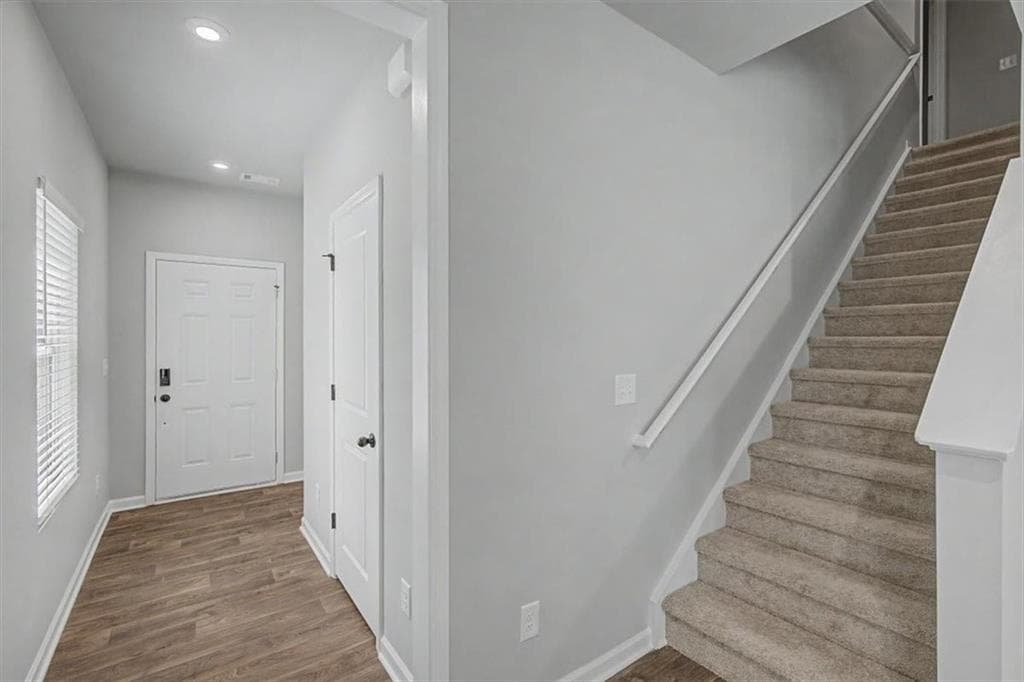4 bedroom, 3 bathroom, 1,912 sq ft single family residence for sale at 5915 Titan Lane, Mableton, GA 30126 — photo 7