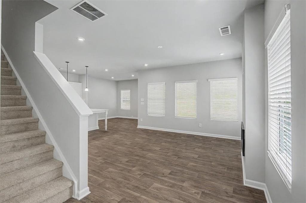 4 bedroom, 3 bathroom, 1,912 sq ft single family residence for sale at 5915 Titan Lane, Mableton, GA 30126 — photo 8