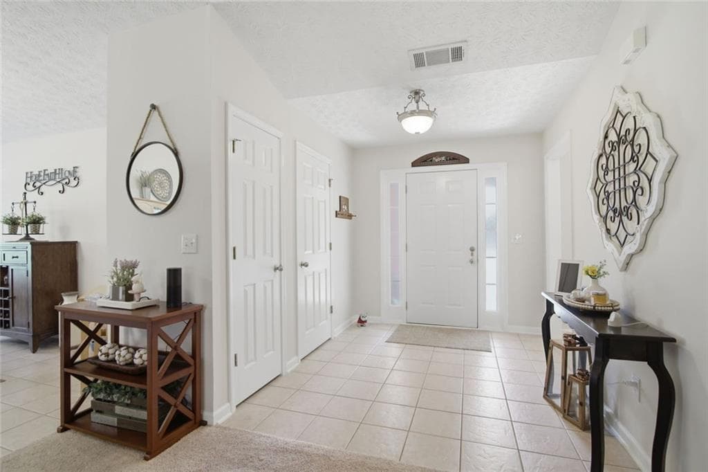 4 bedroom, 2 bathroom, 2,734 sq ft single family residence under contract at 1408 Hidden Cove, Loganville, GA 30052 — photo 6