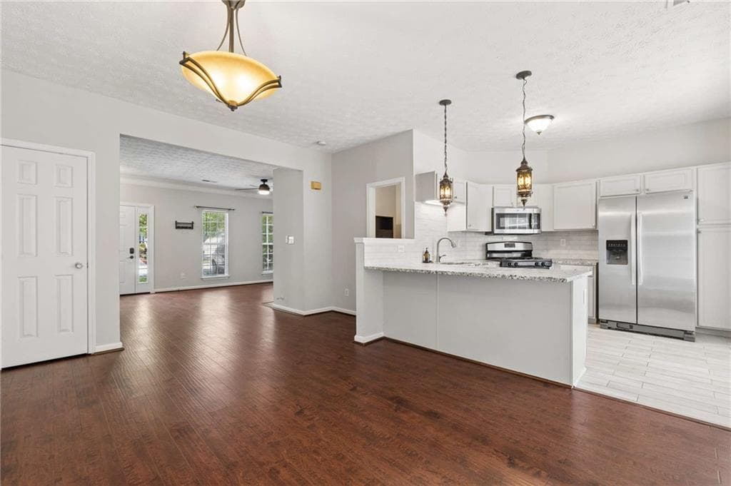 3 bedroom, 3 bathroom, 1,420 sq ft townhouse for sale at 2076 Pinnacle Pointe Drive, Norcross, GA 30071 — photo 8