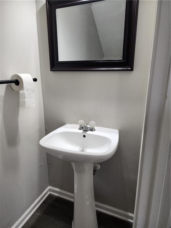 4 bedroom, 3 bathroom, 2,669 sq ft single family residence for sale at 2382 Temple View Drive, Snellville, GA 30078 — photo 5