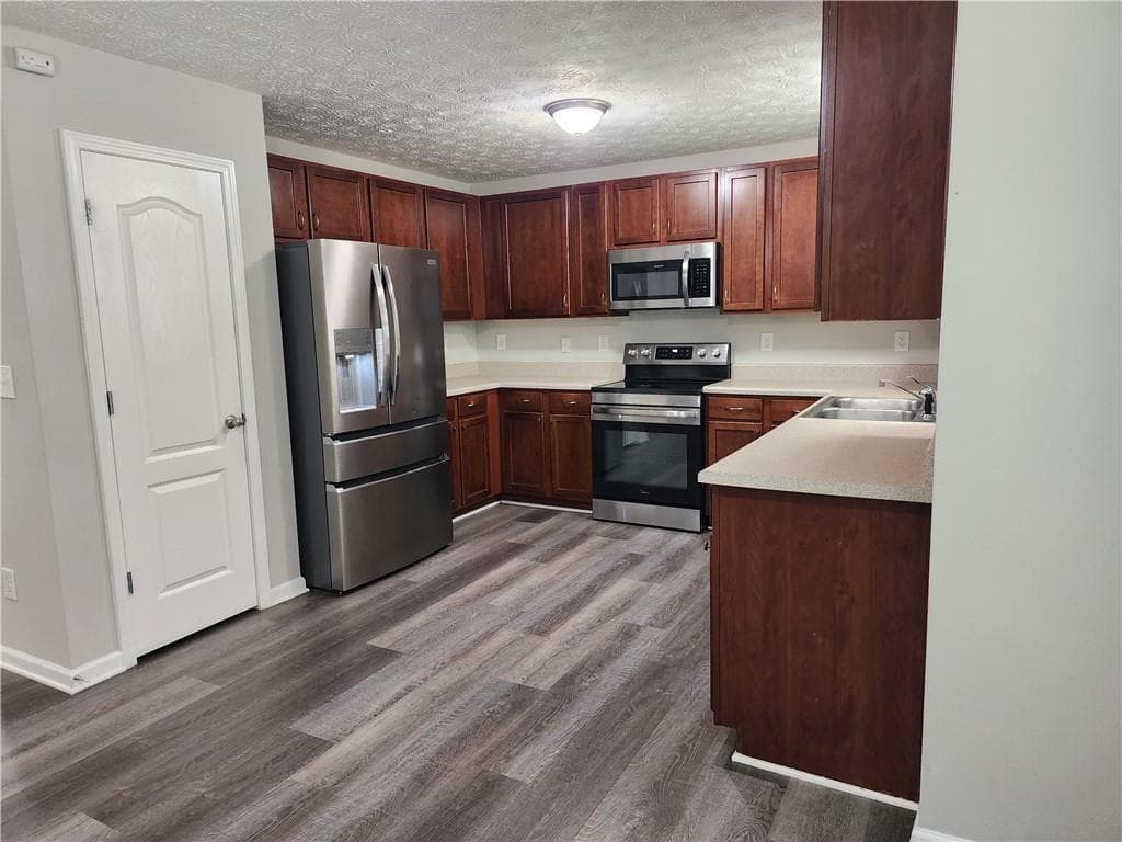 4 bedroom, 3 bathroom, 2,669 sq ft single family residence for sale at 2382 Temple View Drive, Snellville, GA 30078 — photo 6