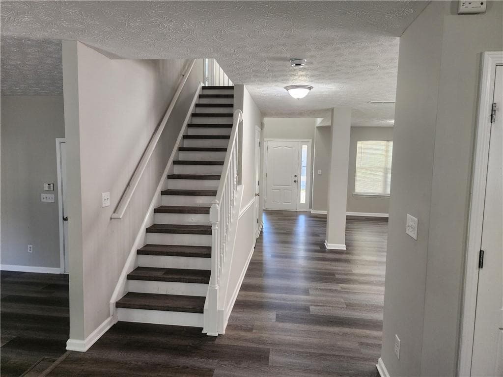 4 bedroom, 3 bathroom, 2,669 sq ft single family residence for sale at 2382 Temple View Drive, Snellville, GA 30078 — photo 9