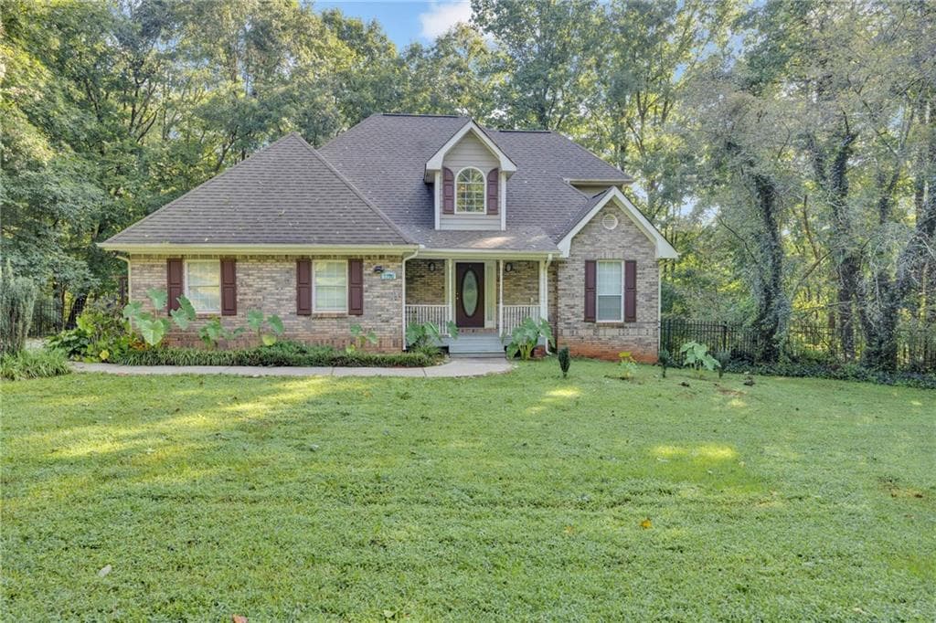 4 bedroom, 4 bathroom, 1,782 sq ft single family residence under contract at 1770 River Bluff Road, Monroe, GA 30656 — photo 2