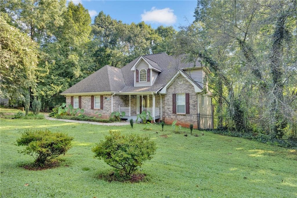 4 bedroom, 4 bathroom, 1,782 sq ft single family residence under contract at 1770 River Bluff Road, Monroe, GA 30656 — photo 3