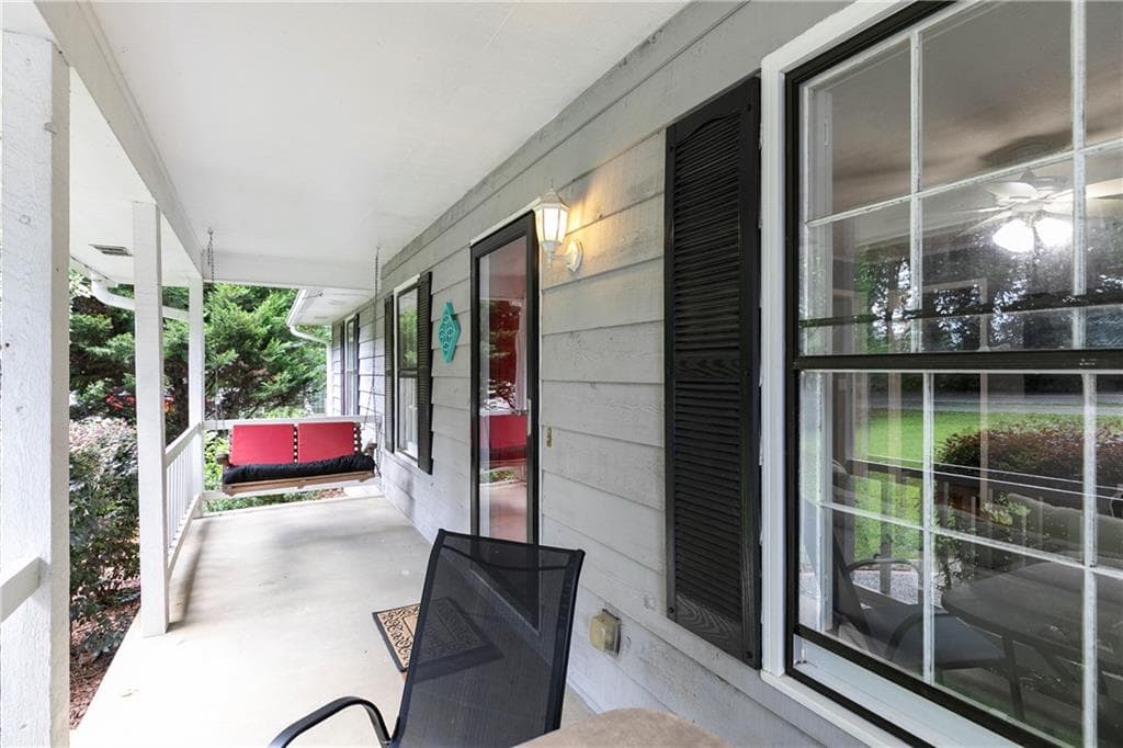 3 bedroom, 2 bathroom, 1,125 sq ft single family residence for sale at 3310 Hickory Grove Road, Acworth, GA 30101 — photo 4