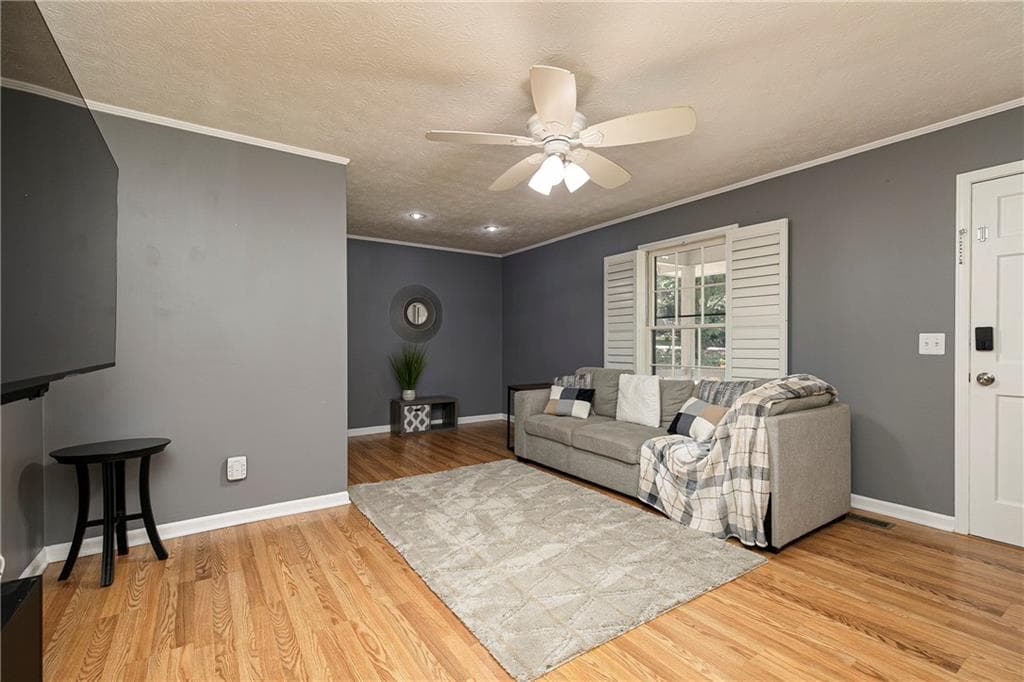 3 bedroom, 2 bathroom, 1,125 sq ft single family residence for sale at 3310 Hickory Grove Road, Acworth, GA 30101 — photo 6