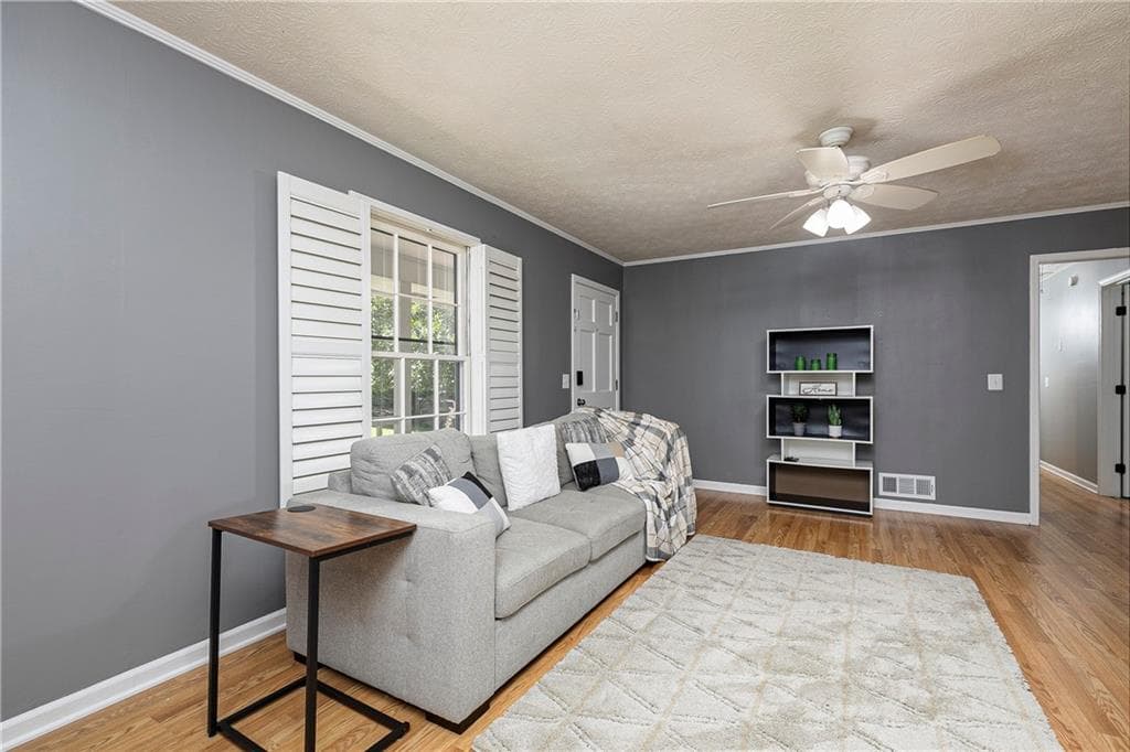 3 bedroom, 2 bathroom, 1,125 sq ft single family residence for sale at 3310 Hickory Grove Road, Acworth, GA 30101 — photo 7