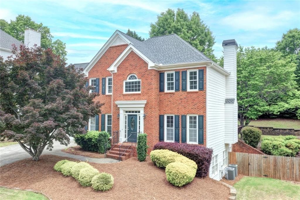 5 bedroom, 3 bathroom, 3,788 sq ft single family residence for rent at 10665 Wren Ridge Road, Johns Creek, GA 30022 for $3,500 a month — photo 2