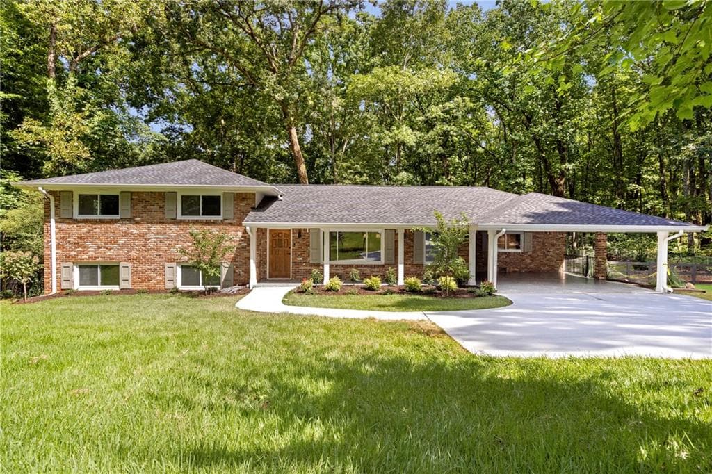 4 bedroom, 3 bathroom, 2,418 sq ft single family residence for sale at 1891 Silver Hill Road, Stone Mountain, GA 30087 — photo 3