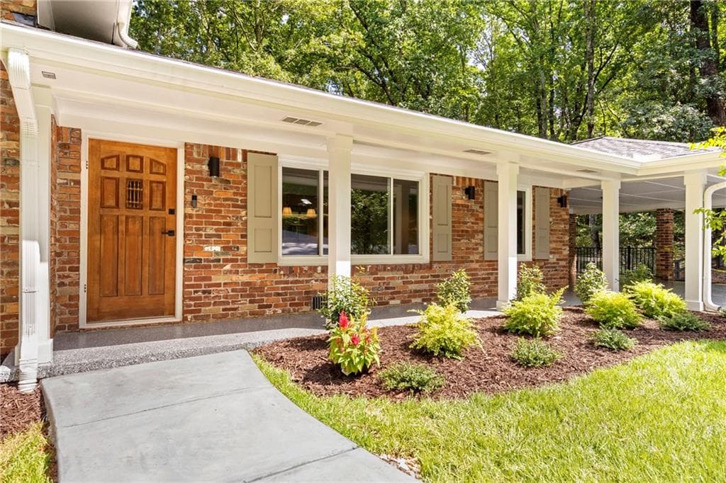 4 bedroom, 3 bathroom, 2,418 sq ft single family residence for sale at 1891 Silver Hill Road, Stone Mountain, GA 30087 — photo 5