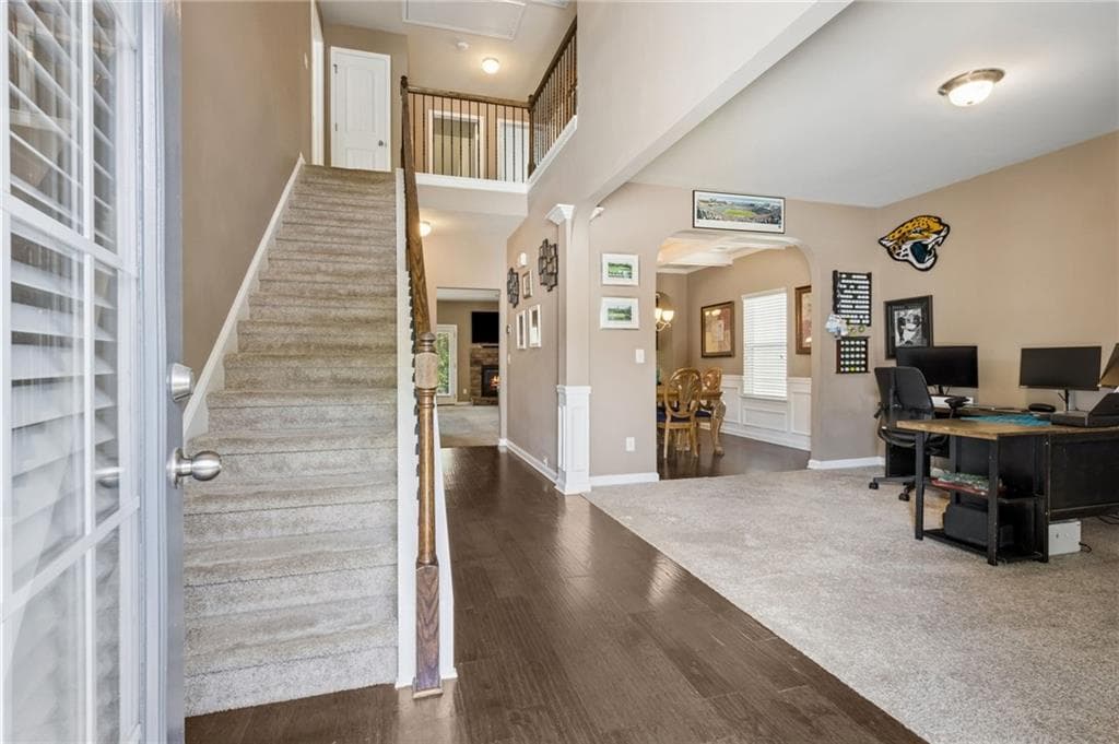 5 bedroom, 3 bathroom, 3,105 sq ft single family residence for sale at 5943 Lexington Way, Braselton, GA 30517 — photo 3