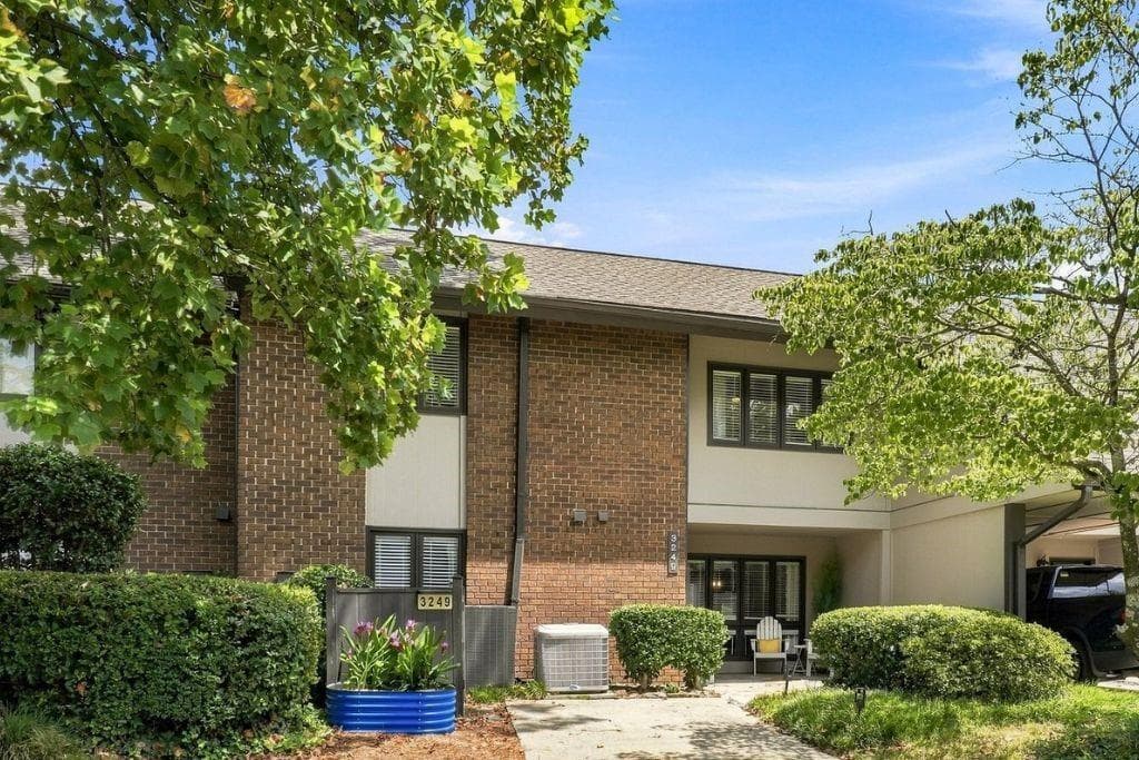2 bedroom, 3 bathroom, 1,598 sq ft townhouse for sale at 3249 Clairmont North, Brookhaven, GA 30329 — photo 5