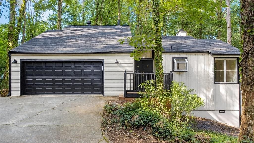 3 bedroom, 2 bathroom, 2,088 sq ft single family residence for sale at 210 Brandenburgh Circle, Roswell, GA 30075 — photo 2