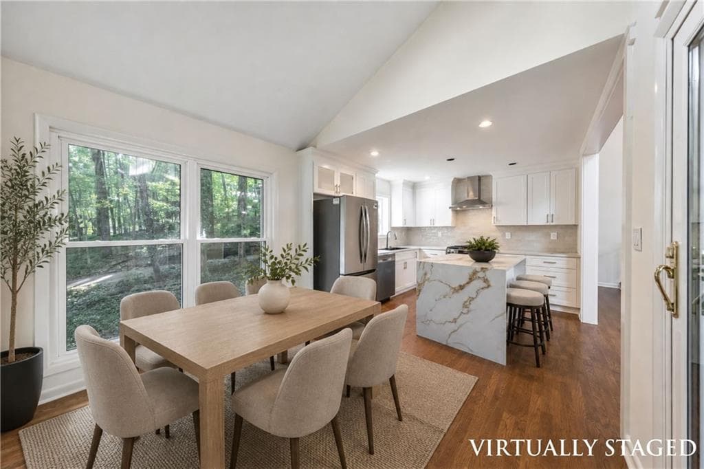 3 bedroom, 2 bathroom, 2,088 sq ft single family residence for sale at 210 Brandenburgh Circle, Roswell, GA 30075 — photo 4