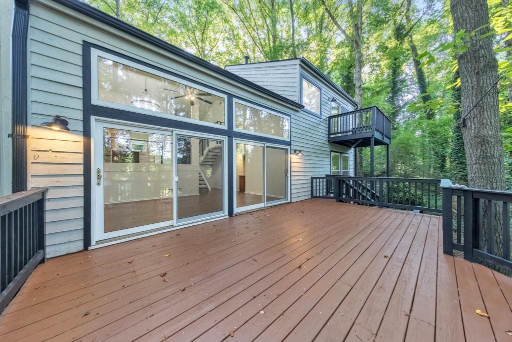 3 bedroom, 2 bathroom, 2,088 sq ft single family residence for sale at 210 Brandenburgh Circle, Roswell, GA 30075 — photo 8