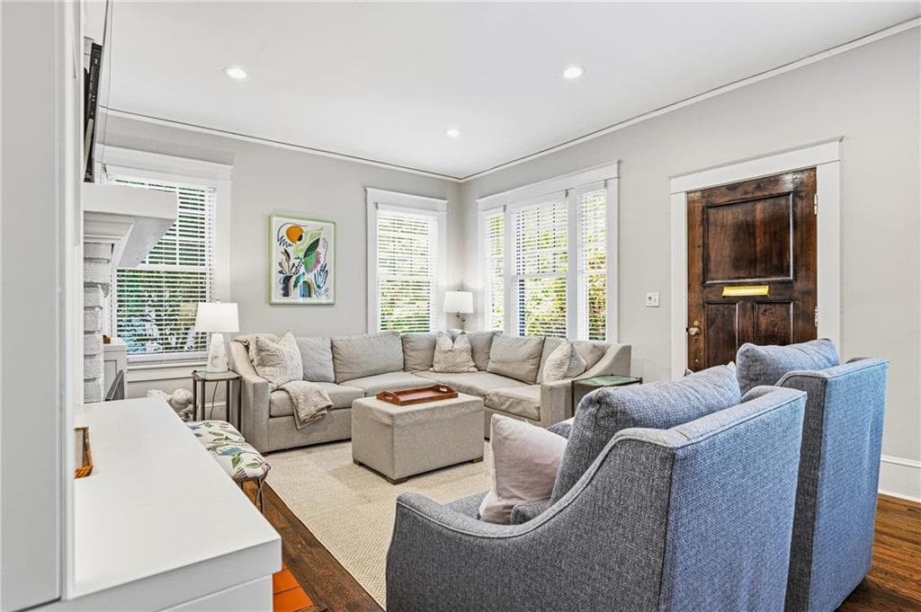 4 bedroom, 3 bathroom, 2,268 sq ft single family residence under contract at 1599 Mclendon Avenue, Atlanta, GA 30307 — photo 4