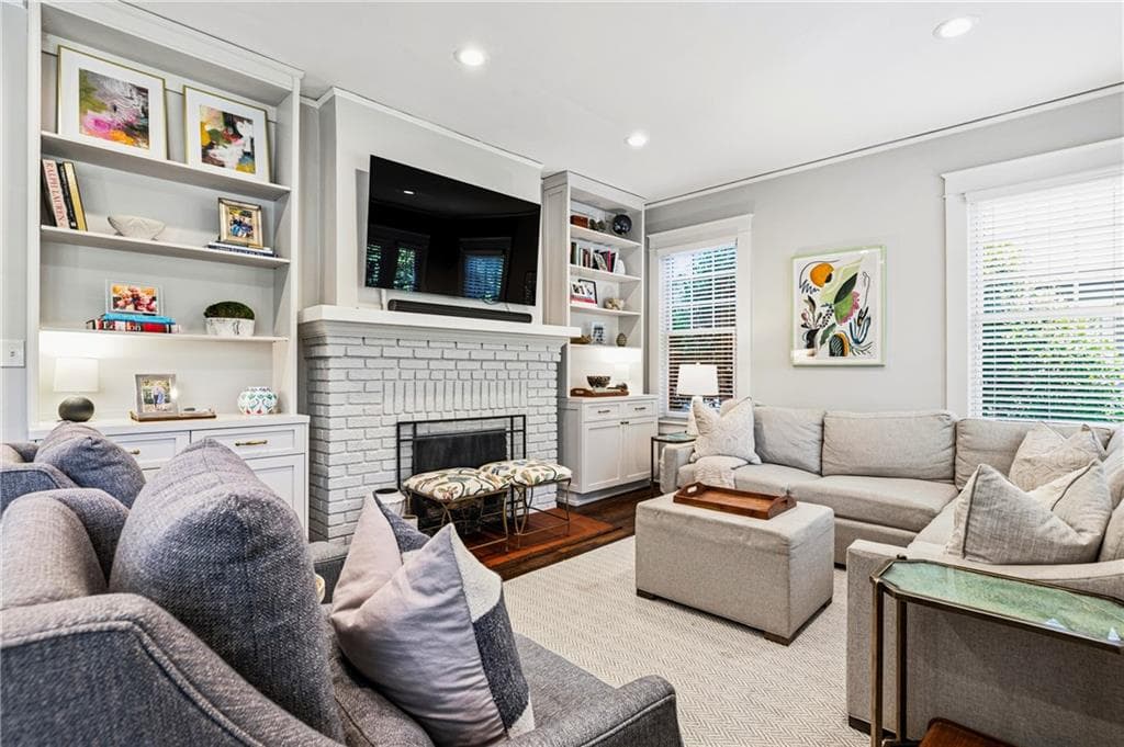 4 bedroom, 3 bathroom, 2,268 sq ft single family residence under contract at 1599 Mclendon Avenue, Atlanta, GA 30307 — photo 3