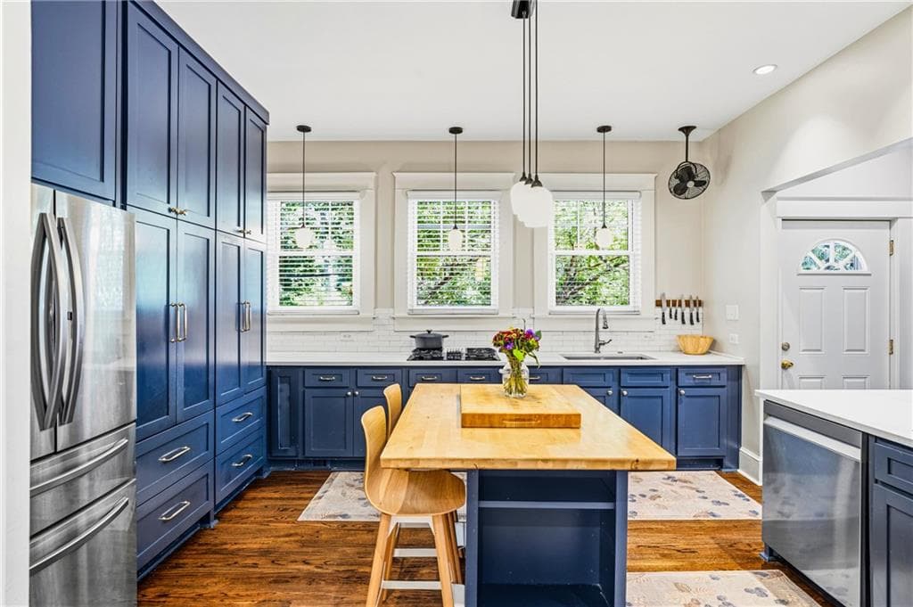 4 bedroom, 3 bathroom, 2,268 sq ft single family residence under contract at 1599 Mclendon Avenue, Atlanta, GA 30307 — photo 6