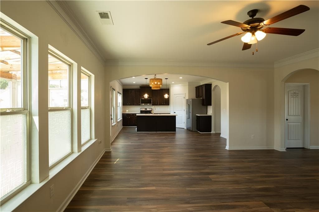 3 bedroom, 3 bathroom, 2,465 sq ft single family residence for sale at 4153 Potomac Walk Court, Loganville, GA 30052 — photo 7