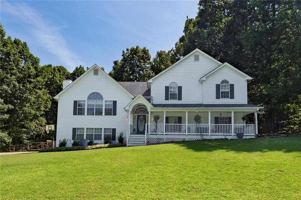4 bedroom, 3 bathroom, 2,852 sq ft single family residence for sale at 351 Laiken Drive, Jasper, GA 30143