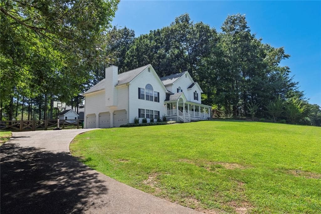 4 bedroom, 3 bathroom, 2,852 sq ft single family residence for sale at 351 Laiken Drive, Jasper, GA 30143 — photo 5