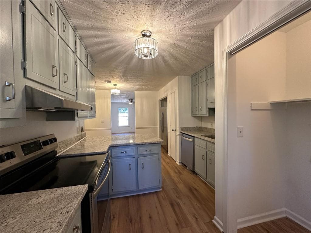 2 bedroom, 2 bathroom, 1,080 sq ft duplex for rent at 5172 Ridge Forest Drive 5172, Stone Mountain, GA 30083 for $1,395 a month — photo 4