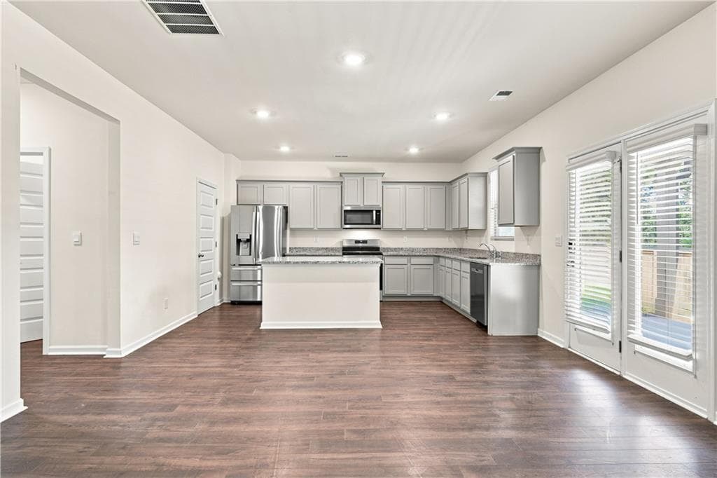 4 bedroom, 4 bathroom, 2,316 sq ft single family residence for sale at 5400 Andrew Lane, Lithonia, GA 30038 — photo 9