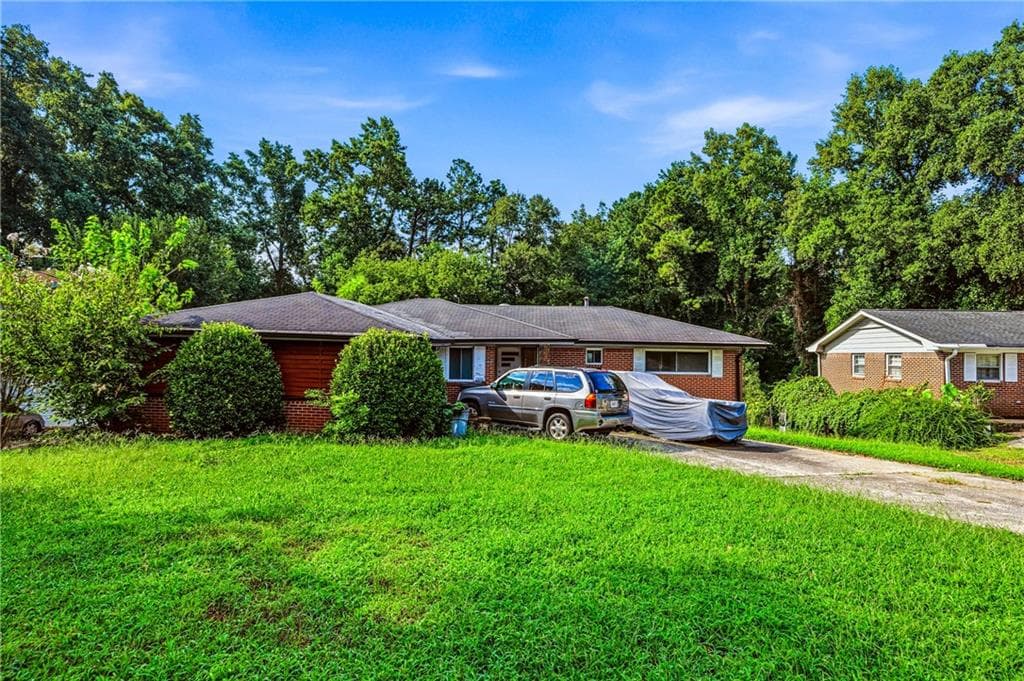 4 bedroom, 2 bathroom, 1,578 sq ft single family residence sold at 2537 Dresden Drive, Atlanta, GA 30341