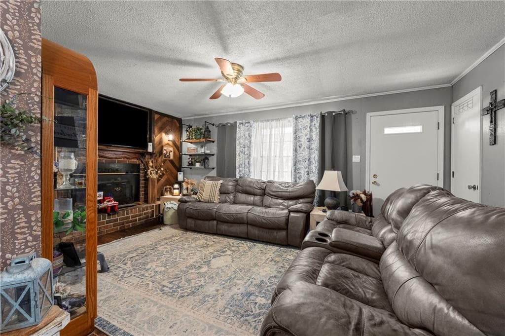 3 bedroom, 2 bathroom, 1,334 sq ft single family residence under contract at 25 Dubignon Drive, Toccoa, GA 30577 — photo 5