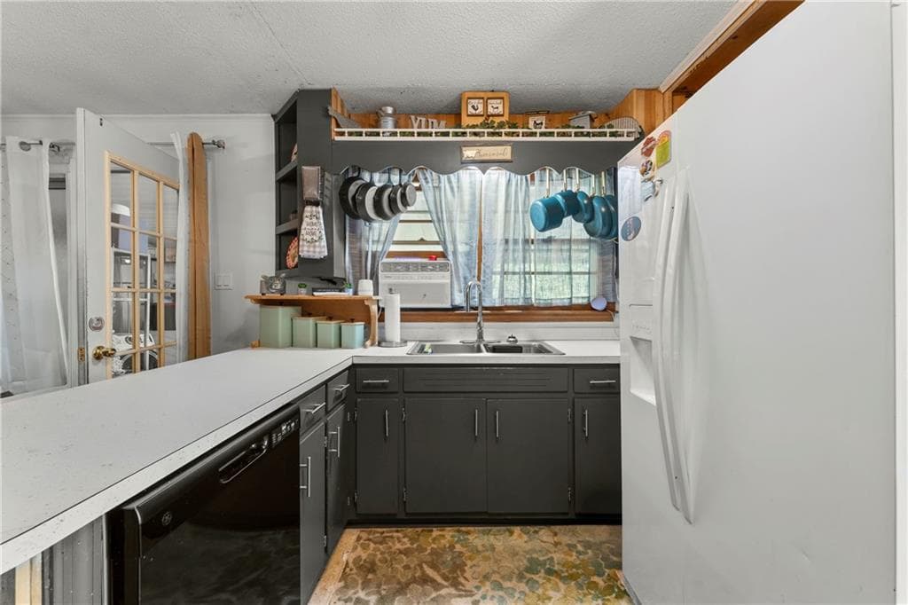 3 bedroom, 2 bathroom, 1,334 sq ft single family residence under contract at 25 Dubignon Drive, Toccoa, GA 30577 — photo 7