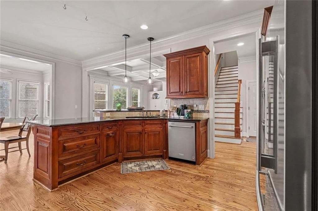 6 bedroom, 4 bathroom, 4,548 sq ft single family residence for sale at 2018 Newstead Court, Snellville, GA 30078 — photo 9