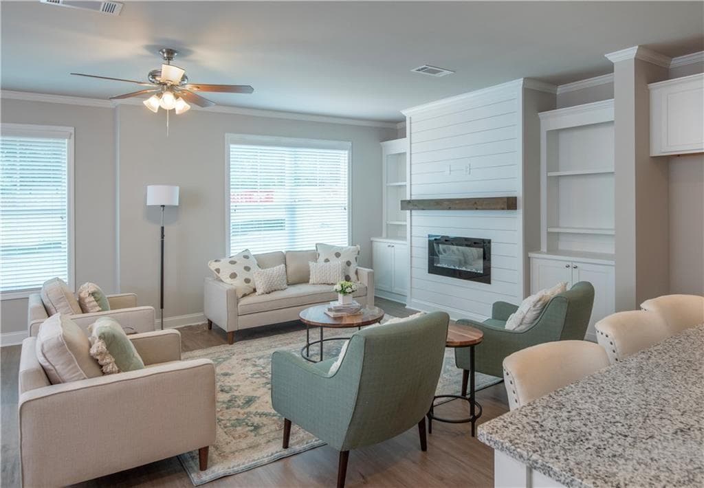 3 bedroom, 3 bathroom, 2,012 sq ft townhouse for sale at 5369 Gray Birch Bend, Flowery Branch, GA 30542 — photo 3